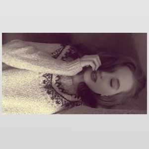 Meet your Posher, Eva